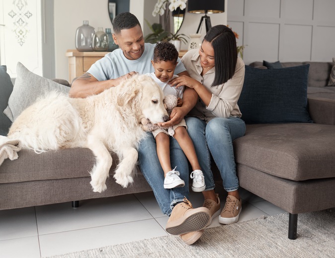 Família com animal de estimação