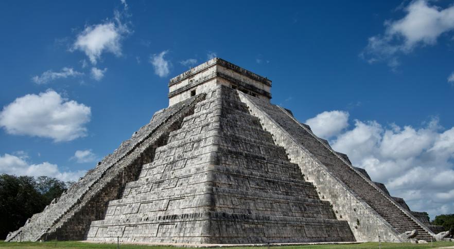 Pirâmide maia