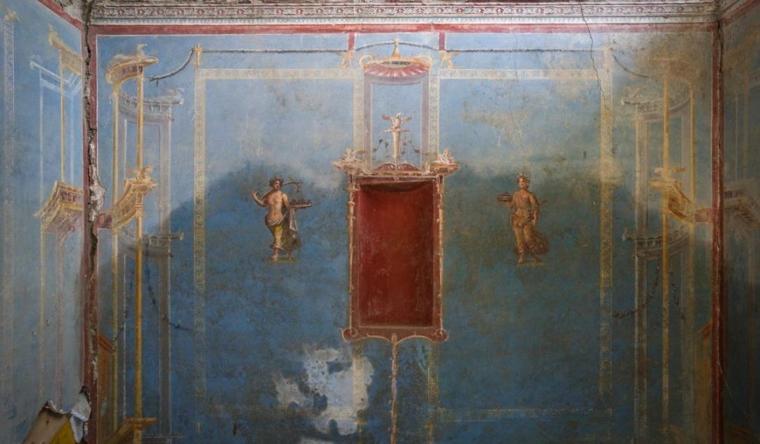 Santuário Romano decorado com rara pintura azul é encontrado em Pompeia-0