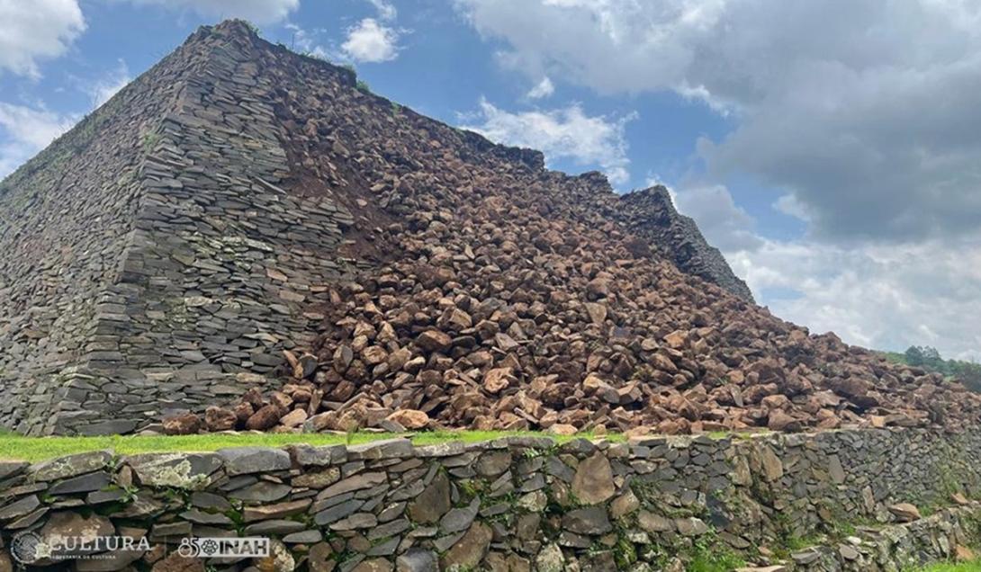 Antiga pirâmide desmorona após forte tempestade no México-0