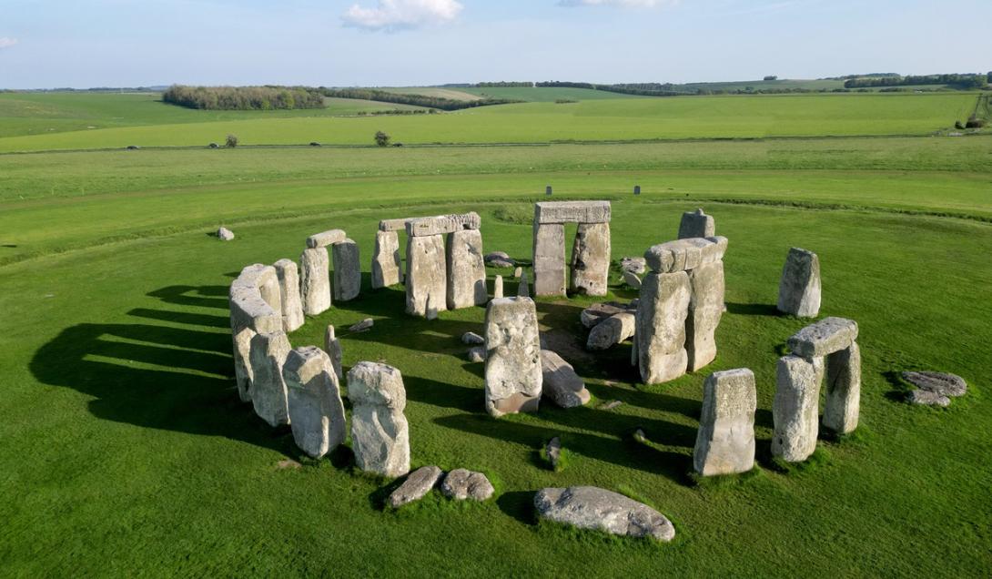 Nova descoberta aprofunda o mistério que envolve Stonehenge, na Inglaterra-0